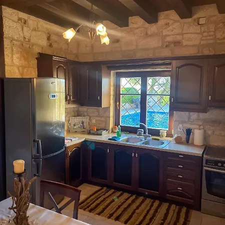 Peaceful Villa With Private Pool In Possidi * פוסידי