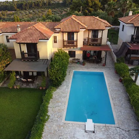 Peaceful Villa With Private Pool In Possidi * פוסידי